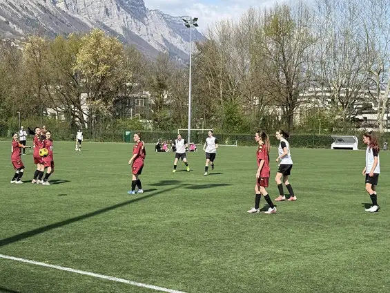 Foot féminin, quart de finale de la Coupe de l’Isère avec le U18F au stade Albert Batteux. Entente du Rachaiux VS l’Académie Féminine du Brion.