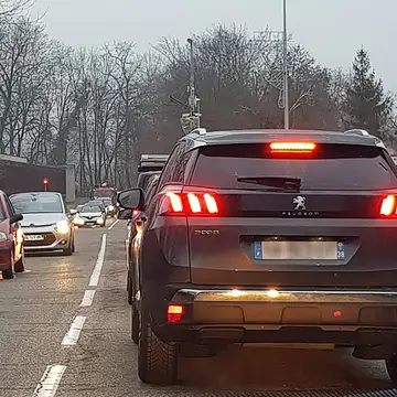 Problѐme de circulation locale et de transit sur Meylan : Avenue du Taillefer