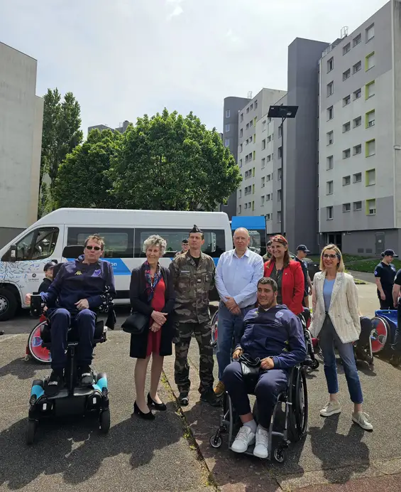 Journée de sensibilisation au handicap pour les jeunes de l’Association des Cadets de la Gendarmerie Nationale de l’Isère, soutenue par la Région Auvergne-Rhône-Alpes, qui a notamment financé leurs tenues.