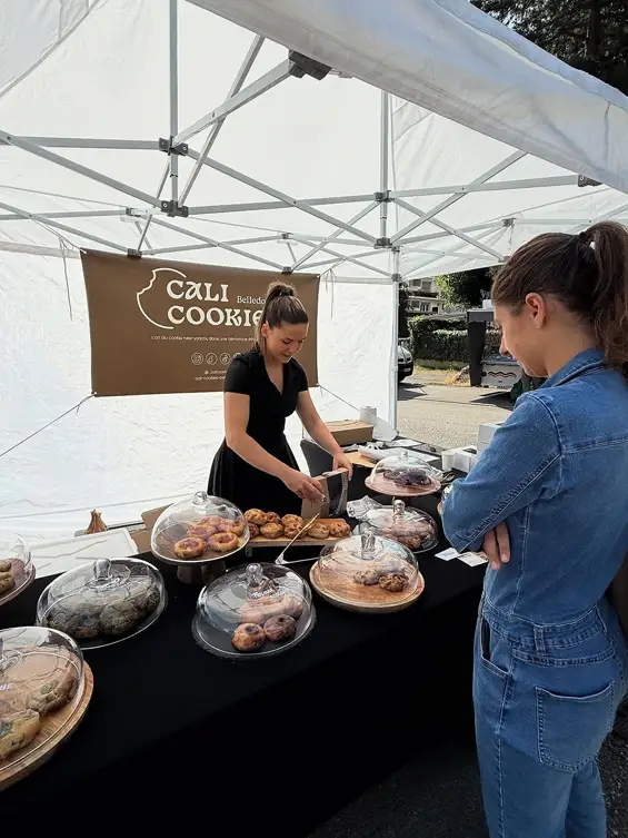 Le samedi, c’est cookies ! Cali Cookies régale le marché des Ayguinards à Meylan